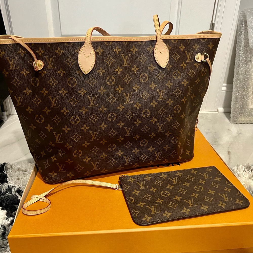 Louis Vuitton Neverfall GM - brand new, never been used still in box.